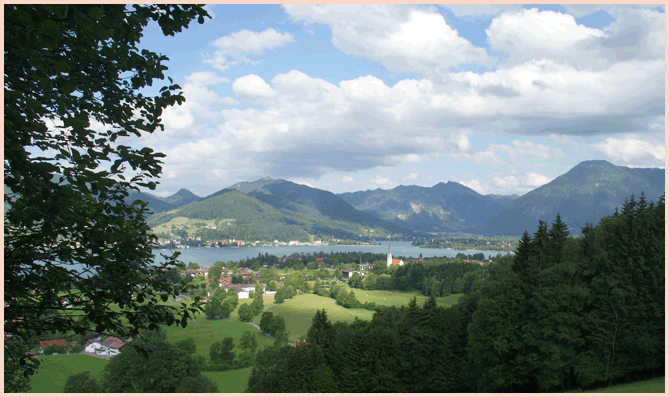 b_wildbachhaeusl-ug-blick-auf-bad-wiessee-fritz-thamm.gif