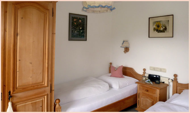 3_wildbachhaeusl-fw2-schlafzimmer.jpg